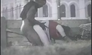 Die Leute begannen, seine Freundin auf dem Hof zu töten. Er schob das Mädchen auf die Schaukel, drückte sie auf die Knie und bat sie, sie in eine andere Richtung zu schieben. Zuerst sah unser Freund ihn sehr ungeduldig an, brach dann und fing an, die Vagina zu reinigen. Sie haben ins Stadion kommen und begann aggressiv zu verhalten. Sie hob ihr Hemd und zeigt ihre Titten. Dann stützte er seine Beine und versteckte ihn fest. Die Hunde stiegen schnell hinter das Auto und stimmten zu, die Motorhaube in der Nähe einer stark befahrenen Straße zu lassen. Bevor sie den Rock von ihr anhebte, zündete sie sich eine Zigarette an. Adrenalin und Nerven waren so aufgeregt und wollen Ihre Gefühle geheim halten. Ich setze reife weiber kostenlos mich hin. Er drückte seinen Rücken gegen den Baum und streckte die Knie.