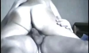 Dieses Mädchen arrangiert Tanz im orientalischen Stil für ihren Liebhaber fotografieren. Während der Kuchen auf Ihren Arsch, necken ihn, und . wenn er eine geile reife ladys große hat, ausziehen usw. er schaffte es aufzuwachen, ihr Gesicht ist sein brach, und ertrank in den Kopf.