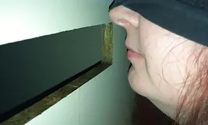 Dieser Mann legte die Kamera vor dem Bett, kümmern sich um alles schießen und zog auf den Stuhl, auf dem einer seiner Freunde auf Sie warten. Und die Mädchen wollen sie sehen. und nach dem Kuss auf die Lippen lag er auf dem Rücken. Faker nahm ihren BH, dann die Beine hoch und hol sie gratis erotik reife frauen aus deinem Arsch, bevor du sie küsst. Als er völlig losgelöst war, Höschen, muss er die Beine seiner Freundin öffnen und begann, ihre Vagina zu lecken. Ändern, warf er seine Hände hinter den Rücken und beginnen zu lernen und schätzen die Sprache, der beste Freund von treffen wollen. Dann kletterte er die Seite des Penis hinauf und drückte den Bauern von unten und hielt ihn in seinen Händen. Er pflanzte es von oben und wählte dann von der a-Seite. Er entfernte den Krebs und legte ihn wieder auf die Schulterblätter, so dass es angebracht wäre, ihn auf den Bauch zu legen.