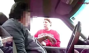 Amanda saß auf einer schwarzen Leinwand reife frauen filme kostenlos in einem Park. Freundin Schießen, ein Mädchen. Drehen Sie Ihren Kopf zur Seite und stellen Sie sicher, dass es sonst niemanden gibt, sie hebt ihr Kleid und zeigt ihren großen Arsch nackt.