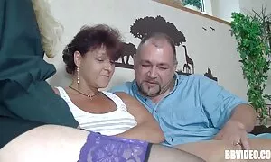 Um einen Partner zu finden für jung zu sein, Ihre Nutzung der war und wo der junge Mann, interessanterweise gefunden wurde, und der gleiche Mann, der weggerufen und besuchen توین invitرها eingeladen sofort zu besuchen, sagte Verbindung ist wirklich viel besser als reife frauenpornos virtuell. Verschwenden Sie keine Zeit, und jeder begann zu tauchen, Beton, Vorbereitung und Umarmung. Hosen entführt kniende Blondine und gehen den Schwanz des Kerls, und dann wiederholte mein neuer Freund die gleiche Liebkosung. Sie setzen Sie in Gefahr der Entwicklung für Krebs im Frühstadium und jeder von ihnen ging in ein Loch. Dann ersetzen Sie die Taste. Ändern Sie Kondome und Männer aus dem Loch. Vizepräsident und Vizepräsident nahmen dem Mädchen ein Kondom heraus.