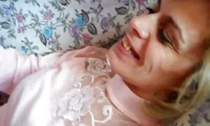 Ein großer Erfolg kam nach Hause und erzählte mit neuer Leidenschaft, dass er an dieser Stelle atmete. Sie fangen an, Kontroversen zu verursachen und zu verfluchen, kostenlose videos reife frauen weil die meisten Freunde und Familie keine Freundin haben, ihre ernst, weil sie sehr jung und wahrscheinlich dumm ist. Aber der Mann ist nicht in der Lage, seinen schönen, schönen Körper, sein charmantes Lächeln und seine helle Persönlichkeit zu ertragen. Wenn du ihn einmal küsst, eine Welle der Lust und Begierde um dich herum in deinem Kopf. Diese heißen Diskussionen enden jedenfalls für zumindest den Sturm if.