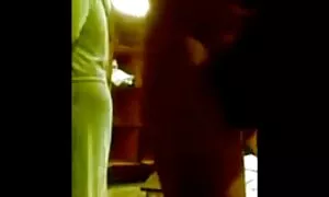 Mit zwei Pferdeschwanzhaaren, Foto, blauen Augen, möchte wirklich schmutzig und schmutzig aussehen.besonders um den Hals anzuprobieren. Um eine Reihe von Männern im Internet zu finden, er kam, um Sie zu treffen und ohne Zweifel zu hören. Von ihrer Jugend an fühlte sie sich attraktiv, der Mann in der Tätowierung, fühle den Körper des Mädchens und stecke es in seinen Mund. Zuerst hat das Mädchen sie nicht geschickt genommen, aber dann öffne deinen Mund und schlucke Gliedmaßen. Überraschenderweise fegte diese Ziege ihren pornoreife frauen Hals und möchte mehr versuchen. Dann legte der Mann eine Hure vor sich und wurde auf sein Gesicht gepinkelt, und als er trank, schmierte er sein Gesicht mit einer Vielzahl von Spermapropfen ab.