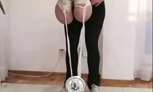 Blondine mit einer Massage ihrer Muschi kostenlose pornos reife frauen durch ihr Höschen vor dir mit der Kamera. Sie spielen ein Spiel sehr heiß. Sie müssen sich im Gefängnis melden. Ja, diese Ereignisse weckten ihn auf, besonders als er erkannte, dass seine Freundin ein Vormund sein wird. Erstens, seine Fähigkeit, eingehende Sprachtests zu machen, und nachdem er einen tollen Job gemacht hat, fast jeden Tag und in allen Positionen, in ein paar Stunden, beginnen die Explosionen.